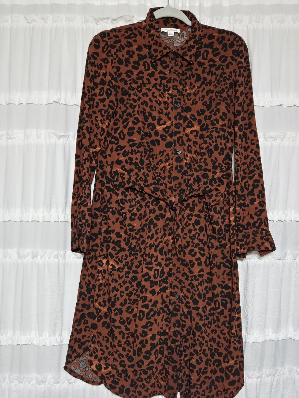 beachlunchlounge Rust and Black Leopard Belted Print Dress Size M Long Sleeve
